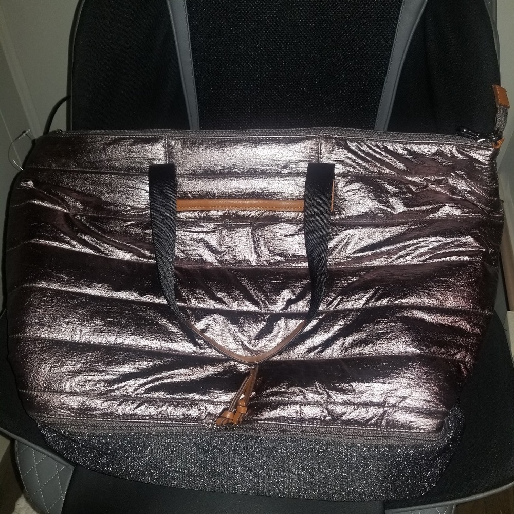 New Stella and Dot Rose Gold Quilted Crush it bag